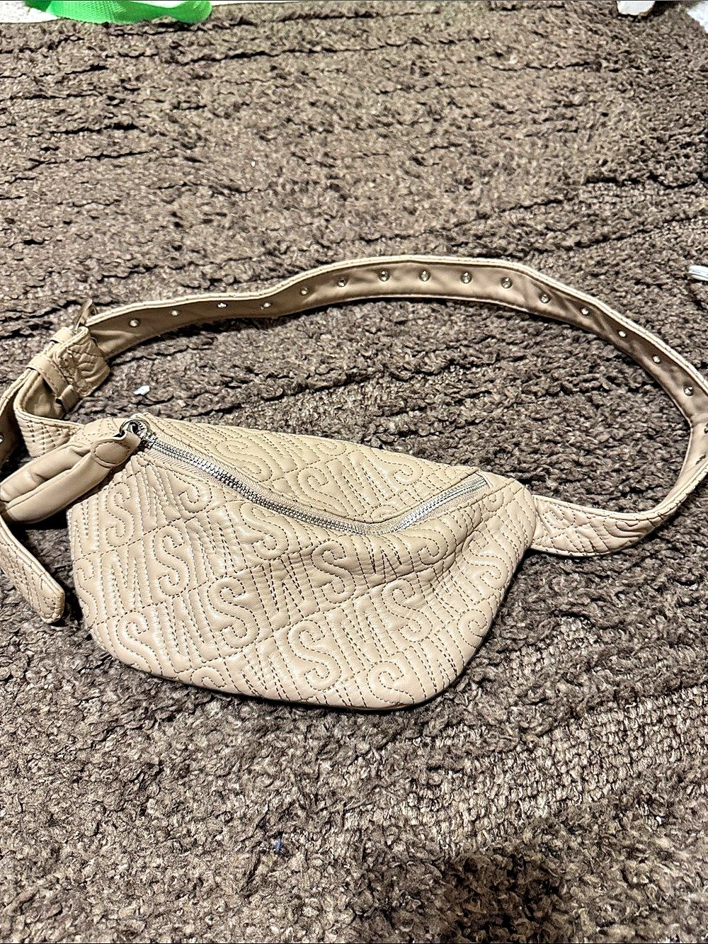 Steve Madden Quilted Belt Bag in Beige